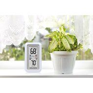 AcuRite 02049 Digital Thermometer with Indoor/Outdoor Temperature N6