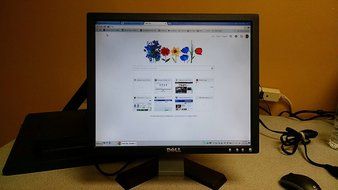 17&quot; Dell E176FPc LCD Monitor (Dark Gray)