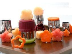 Blackcell Set of 8pcs Stainless Steel Flower Shape Cake Vegetable Fruit Cutter Mold Tool N3