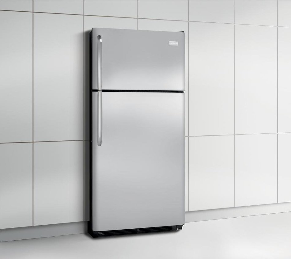 Frigidaire FFTR18G2QS 30" Top Freezer Refrigerator N2