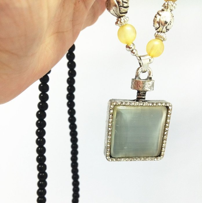 QTMY Perfume Bottle Black Beads Choker Necklace Chain Bohemian Jewelry with Pretty Pendant for Women Teen Girls N3