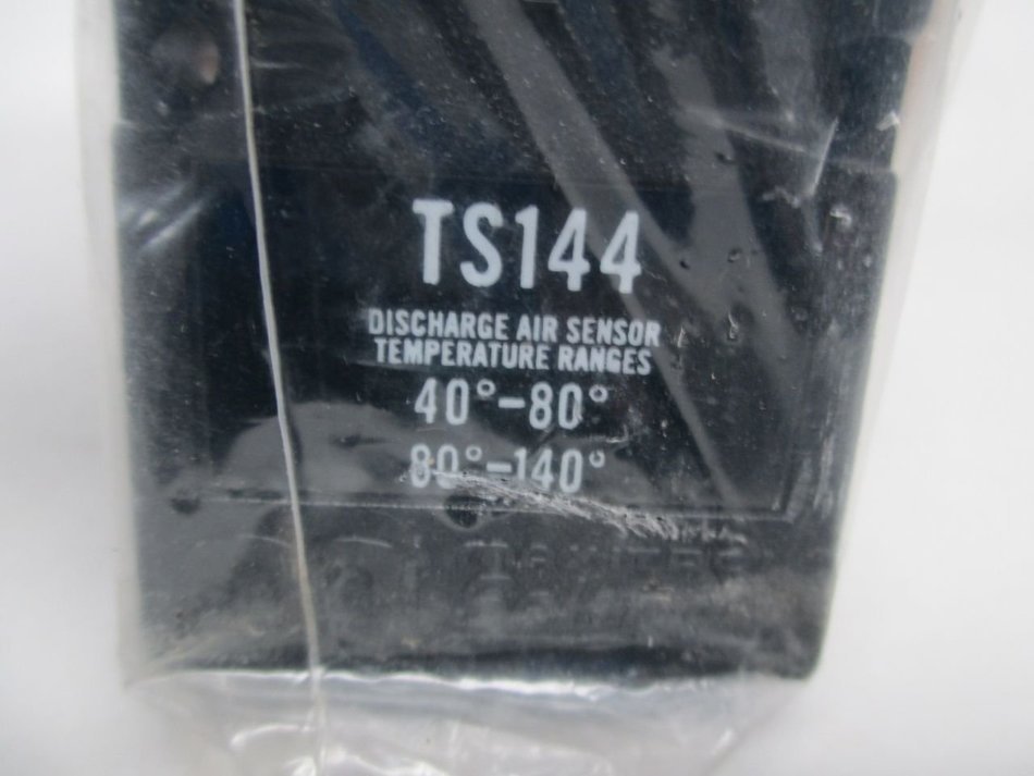Series 44 Discharge Temperature Sensors (min 40-80F, max 80-140F) N5