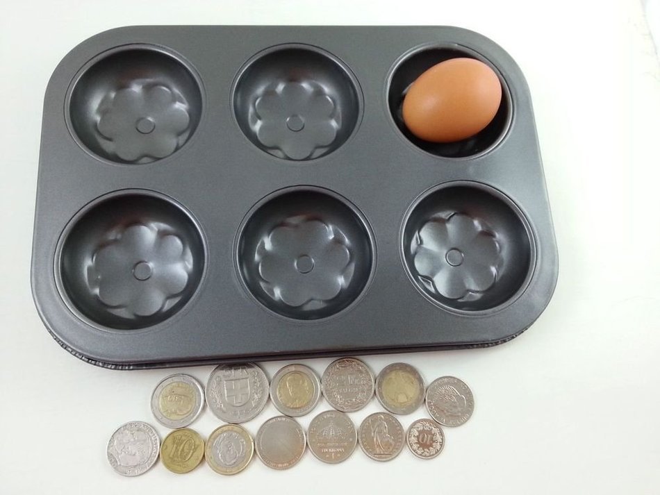 Lariy Non Stick Muffin Baking 6 Tray flower little cake round craft mould metal bake N4