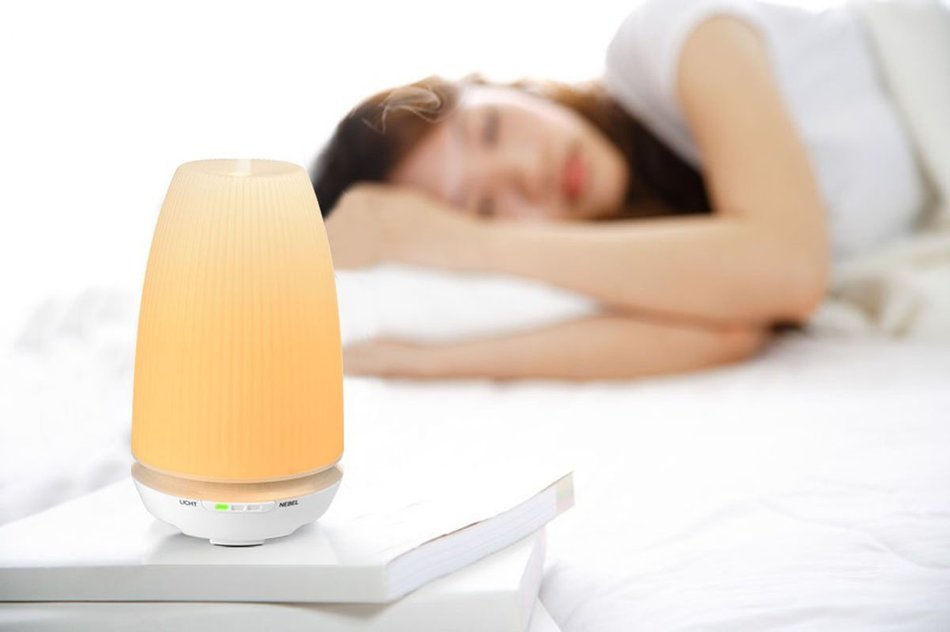 Essential Oil Diffuser, ONEVER 100ml Ultrasonic Aroma Essential Oil Cool Mist Humidifier with Adjustable Mist... N2