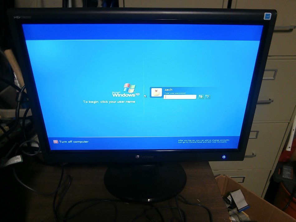 Gateway 19" LED Monitor Model LE1936