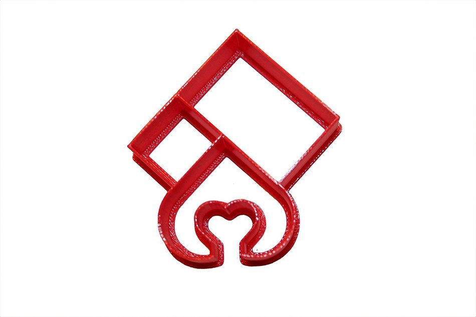 Valentine's Petite Hugger Gingerbread House Cutter N2