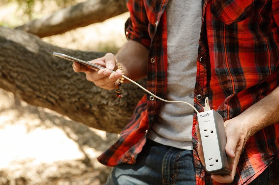 Belkin SurgePlus 6-Outlet Wall Mount Surge Protector with Dual USB Charging Ports (2.1 AMP / 10 Watt), BSV602tt