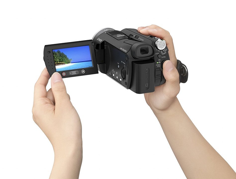 Sony HDR-SR7 AVCHD 6.1MP 60GB High Definition Hard Disk Drive Camcorder with 10x Optical Zoom (Discontinued by... N2