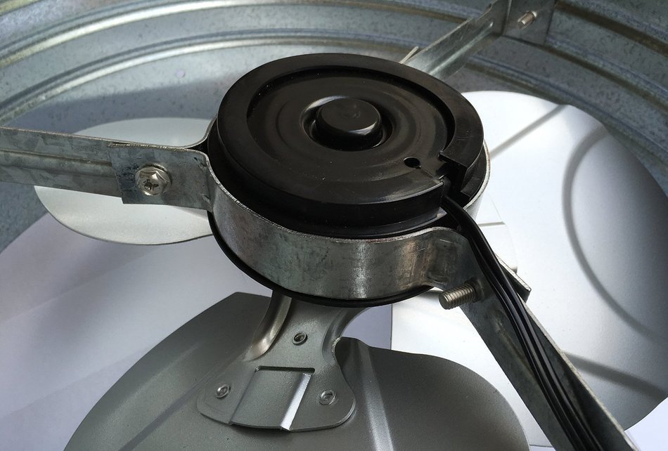 Brightwatts Galvanized Steel Rust Prevention and High Efficiency Blades Solar Gable Attic Fan, Brushless DC Motor N4