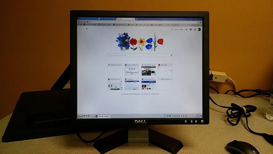 17" Dell E176FPc LCD Monitor (Dark Gray)