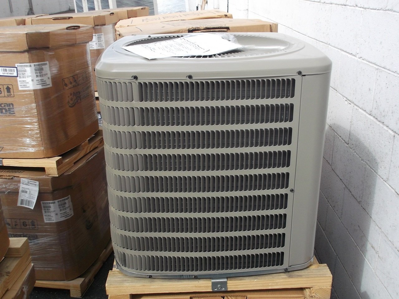 Goodman VSX130241 2 Ton 13 Seer R410A AC Condenser Only 1/60/200-240 ...