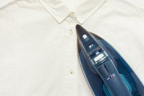 Rowenta DW3180 Steamcare 1600-Watt No Setting No Burning Steam Iron Stainless Steel Soleplate, 350-Hole, Blue