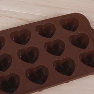 DUFUSTORE Chocolate Cake Candy Baking Silicone Bakeware Mould Love heart Pattern Random Color N7