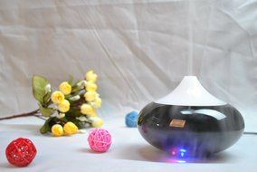 LUOYIMAN Aroma Diffuser Humidifier Whisper-quiet Aromatherapy Experience with Color LED Light and Auto Off Cool... N3