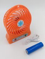 O-Best Batteries/USB Powered Portable Mini Air Conditioning Fan Chargeable Hand-held No Leaf Fan Air Conditioner... N5