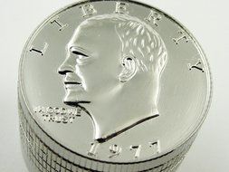1 X Silver Dollar Herb Grinder With Pollen Catcher #3