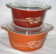 Vintage 1980&#039;s Pyrex &quot; Autumn Harvest Wheat &quot; Glass Cinderelle Casserole w/ Clear Lid Set - 1 Quart &amp; 1 1/2 Quart...