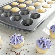Wilton Advance - Select 24-Cup Mini Muffin Pan in Gunmetal