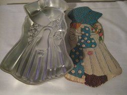 Vintage Wilton Holly Hobbie Collectible Cake Pan 1975