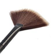 1Pc Highlighter Slim Fan Shape Powder Concealor Blend Foundation Makeup Brush BT N6