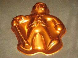 Vintage Coppertone Metal Gingerbread Man Holiday 11x11 Inch Jell-O Mold Cake Baking Pan w/ Hanging Loop