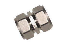 Maxline M8022 Union Fitting for 3/4-Inch Tubing by Maxline