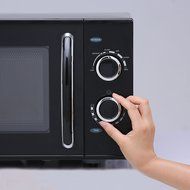 Westinghouse WCMH900B 900W 9 cu. ft. Counter Top Microwave with Mechanical Dial Control, Black