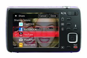Kodak EasyShare Mini M200 10 MP Digital Camera with 3x Optical Zoom and 2.5-Inch LCD - Purple