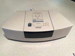 Bose Wave Radio/cd Player White in Color N4