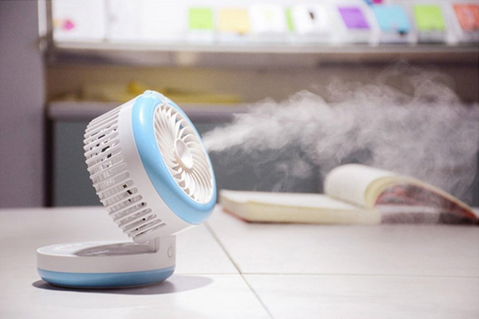 Rechargeable Humidifier Mini Misting Fan Desktop Fan Water Spray Fan with Built-in 2000 Mah Battery-Blue N11