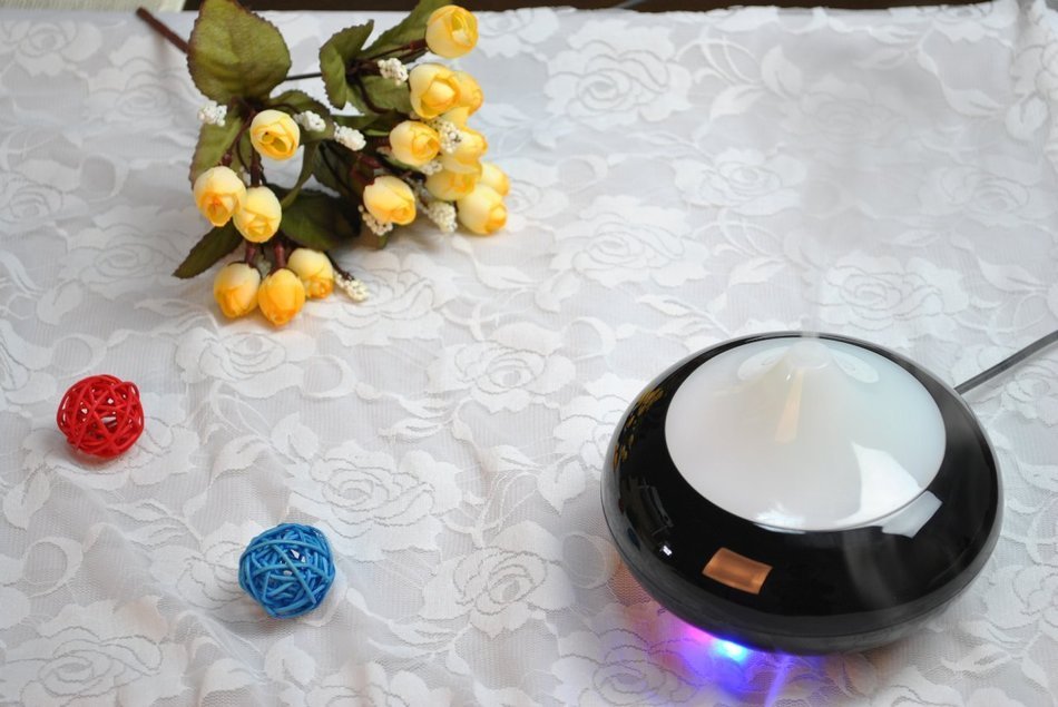 LUOYIMAN Aroma Diffuser Humidifier Whisper-quiet Aromatherapy Experience with Color LED Light and Auto Off Cool... N9