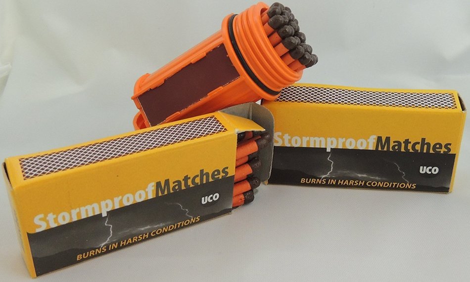Bundle - 2 Items: UCO Match Container Kit with 75 UCO Stormproof Matches - Waterproof & Windproof (Dark Green) N2