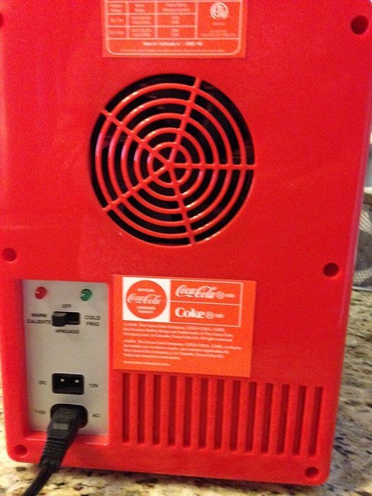 Koolatron Cocoa-Cola Personal 6-Can Mini Fridge