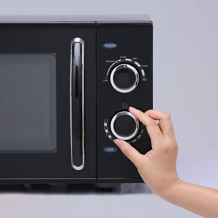 Westinghouse WCMH900B 900W 9 cu. ft. Counter Top Microwave with Mechanical Dial Control, Black