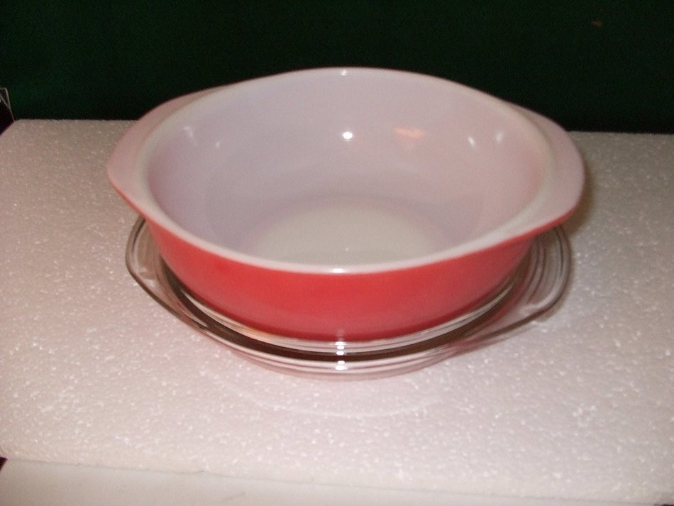 Vintage Pyrex (#024) Flamingo Pink Round Casserole Baking Dish Bowl (2 qt) N2