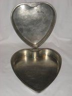 Set Of 2 - Vintage Ovenex Heart Shaped 9 1/2 x 8 1/2 x 1 1/2&quot; Cake Baking Pan