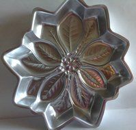 Wilton Poinsettia Cake Pan 2105-3312