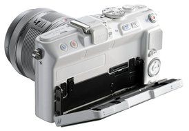 Olympus Mirrorless SLR E-PL6 Body Only (Red) - International Version N34