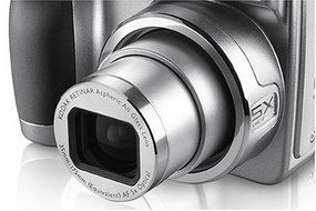 Kodak Easyshare Z700 4 MP Digital Camera with 5xOptical Zoom N3