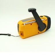 iRonsnow IS-088 Dynamo Emergency Solar Hand Crank Self Powered AM/FM/NOAA Weather Radio, LED Flashlight, Smart... N14