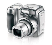 Kodak Easyshare Z700 4 MP Digital Camera with 5xOptical Zoom N4