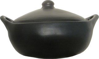 La Chamba Black Clay Casserole, Medium - 2.5 Quart