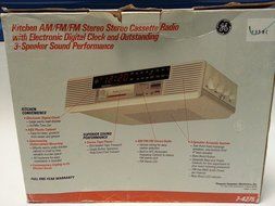 GE Spacemaker Entertainment Center Undercabinet Mounted AM/FM/FM Stereo Radio with Stereo Cassette Player and... N4
