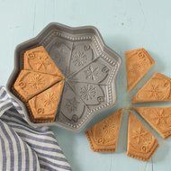 Nordic Ware Snowflake Shortbread Pan, Silver N3