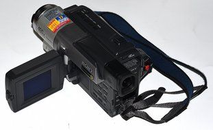 Sony CCD-TRV68 Hi8 Camcorder (Discontinued by Manufacturer) N3