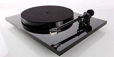 REGA PLANAR P1 TURNTABLE WITH CARTRIDGE - BLACK