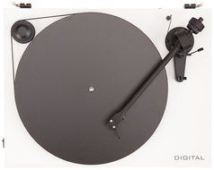 Pro-Ject Essentail II Turntable - Matte Red N32