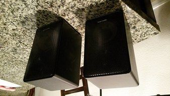 Realistic Minimus-7 Bookshelf Stereo Speakers