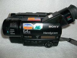 Sony Handycam CCD-TR67 16X Optical Zoom 64X Digital Zoom Video8 Camcorder NTSC N2