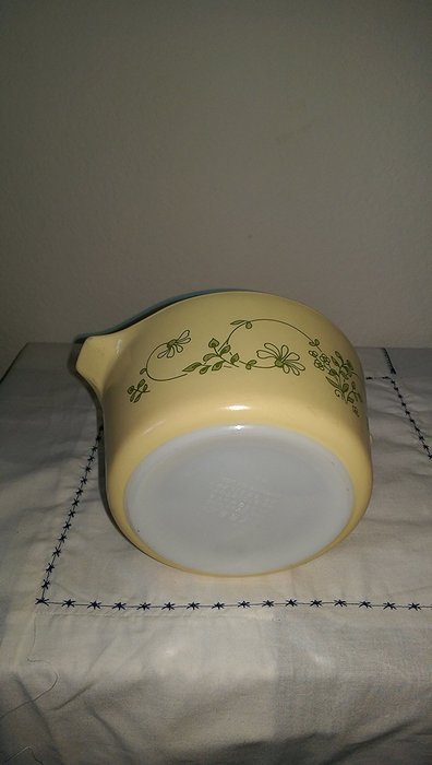 vintage pyrex shenandoah 473-B N3